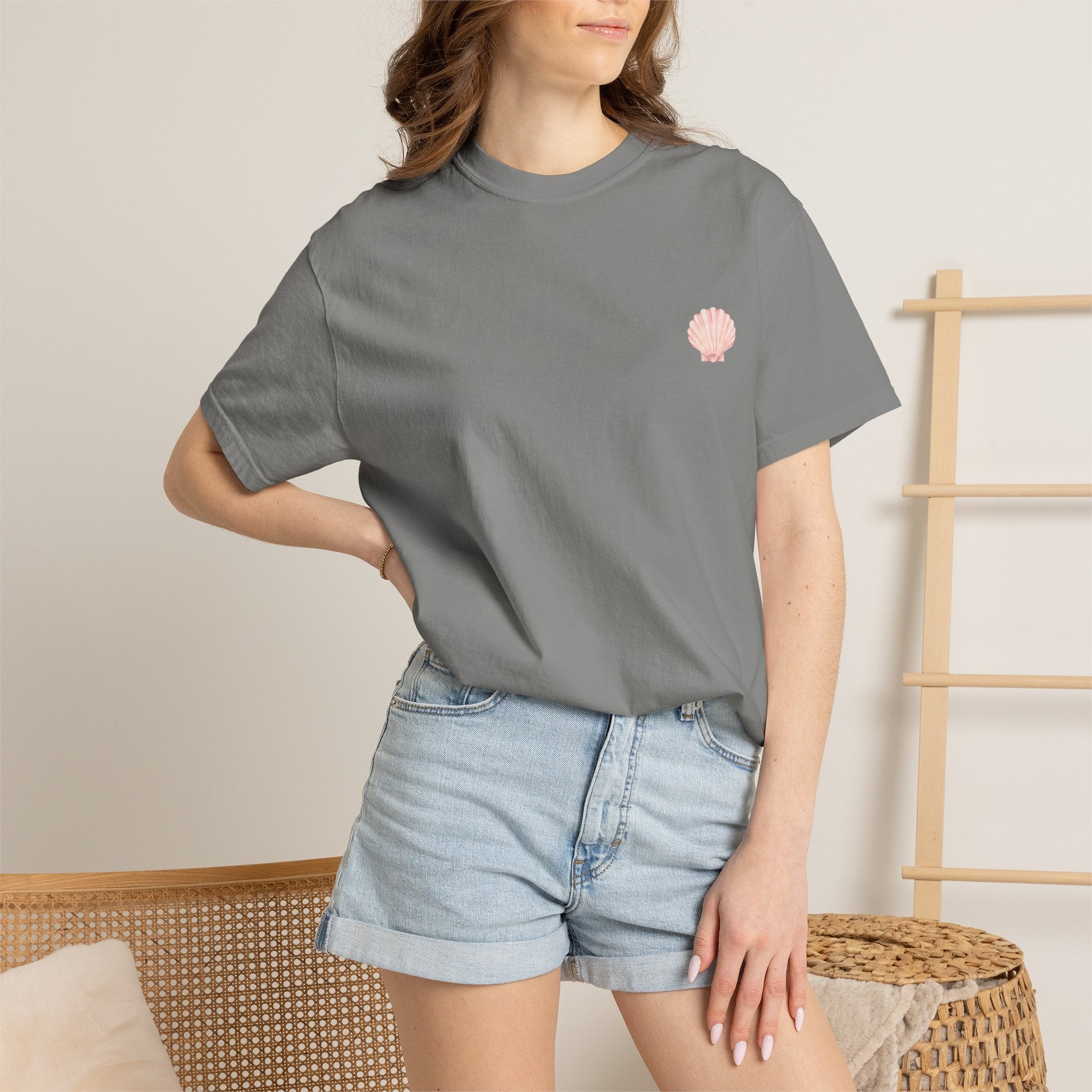 Angel Loves Poppy Tee