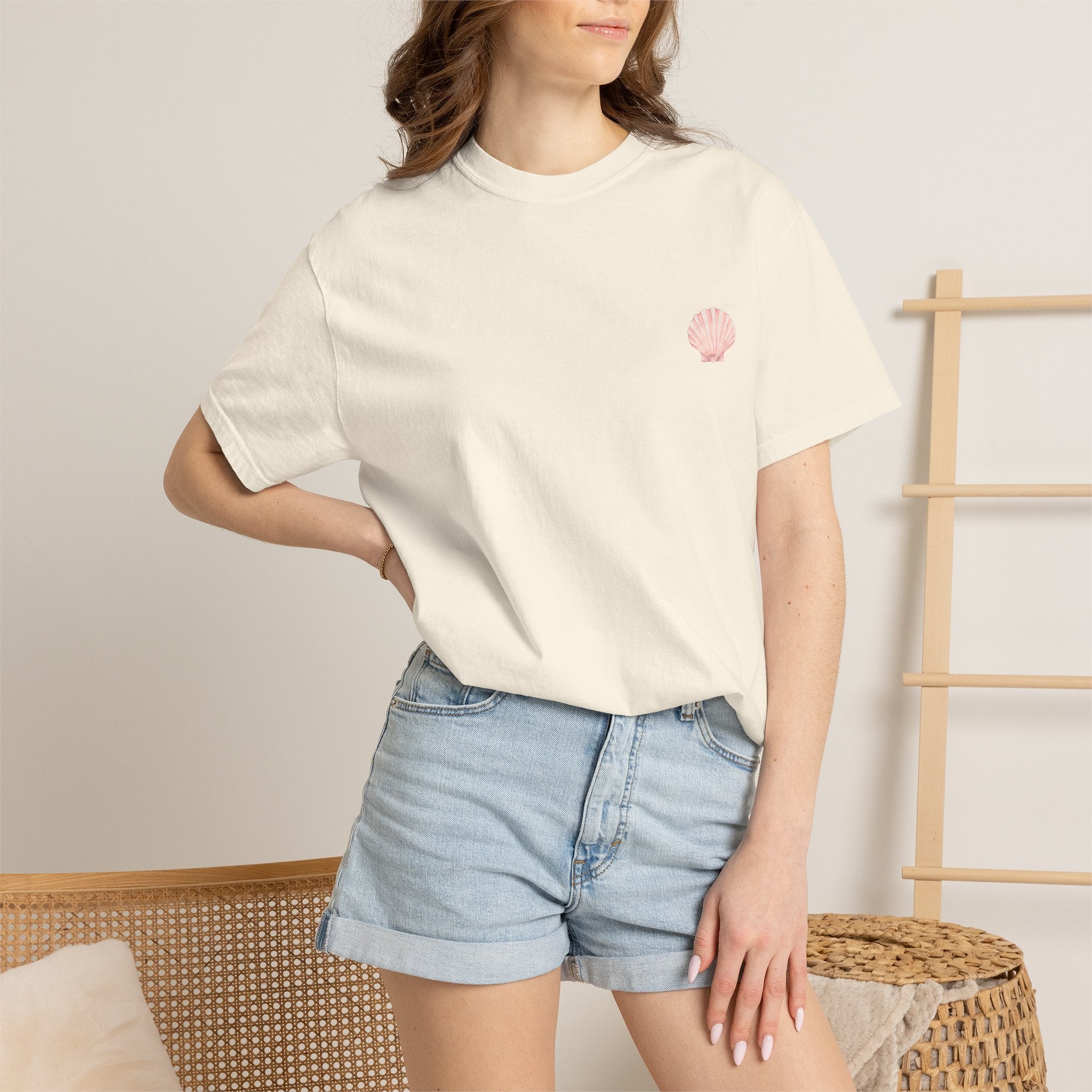 Angel Loves Poppy Tee