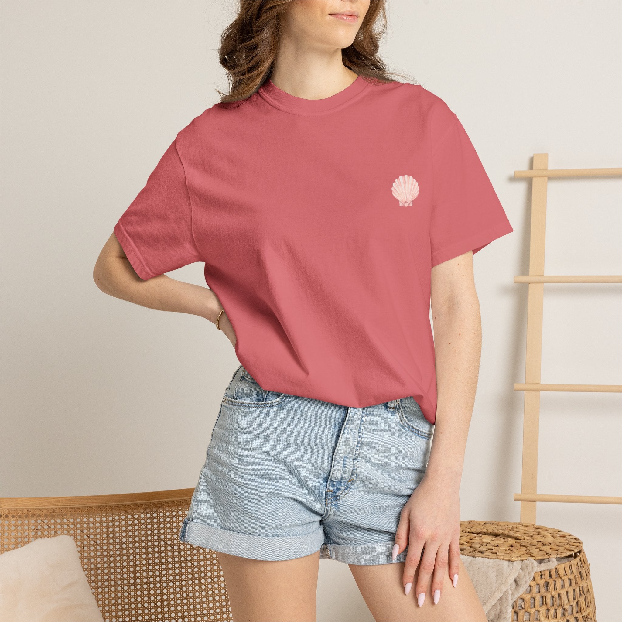 Angel Loves Poppy Tee