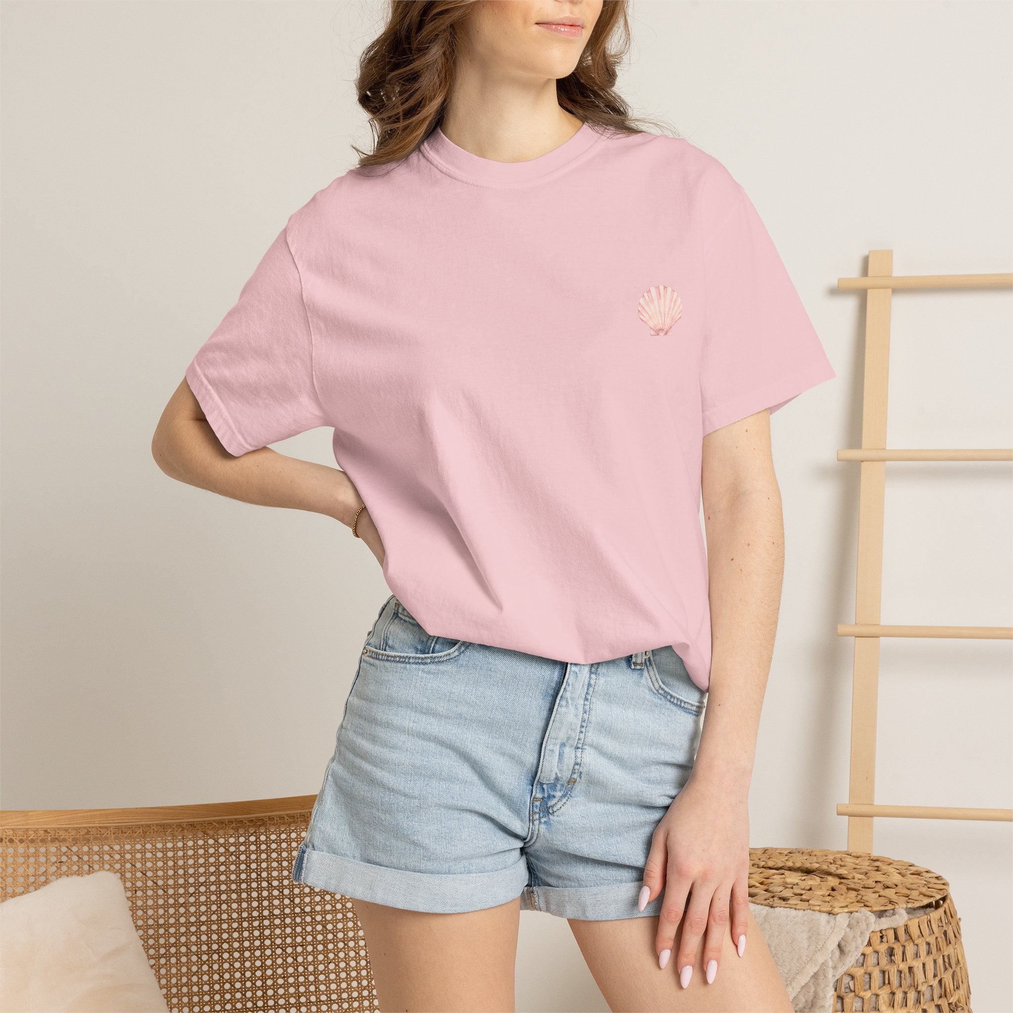 Angel Loves Poppy Tee